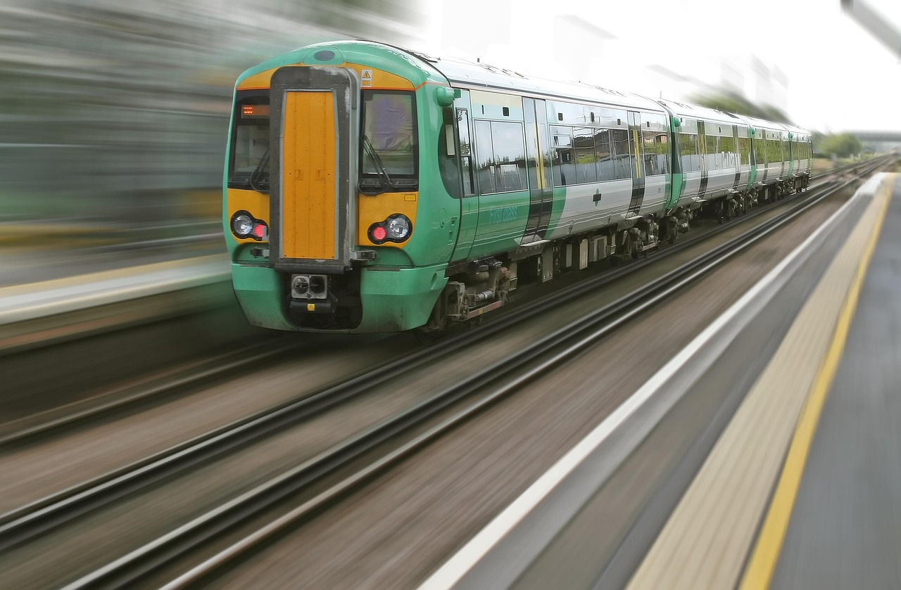 Blur, commute, commuting — Coronavirus disease 2019